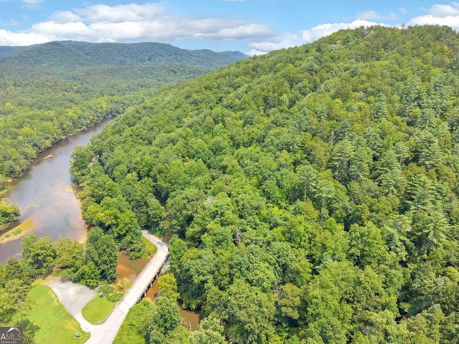 Aerial view of Yonah Dam and the river bend near the property