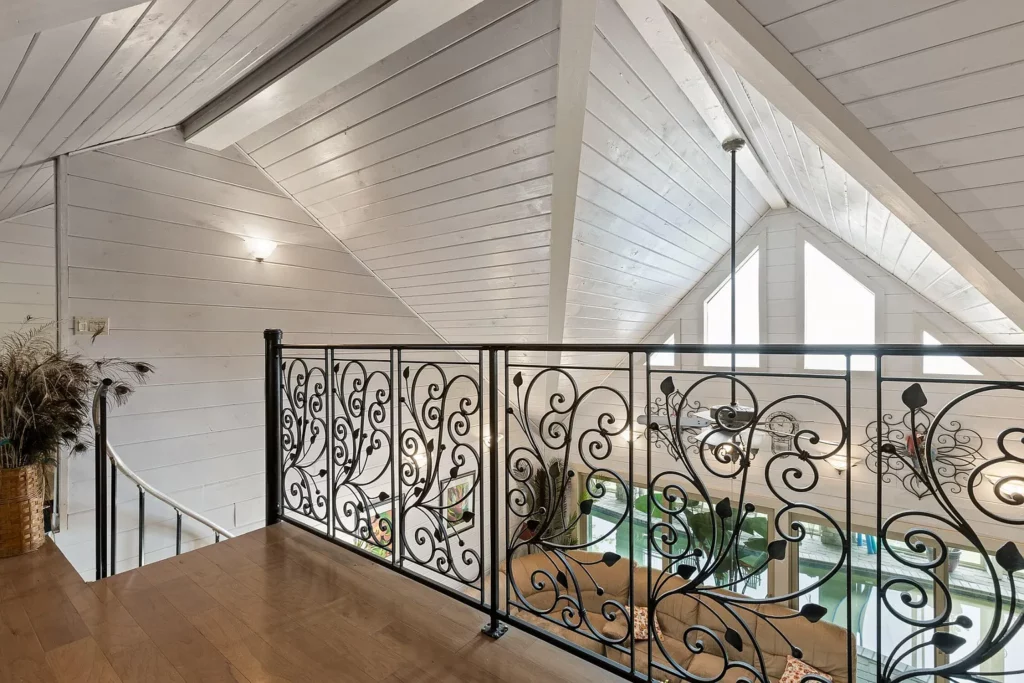 1938 Holloway Ridge Rd, Spring City, TN 37381