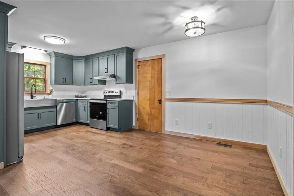 13041 Bakerville Rd, Waverly, TN 37185