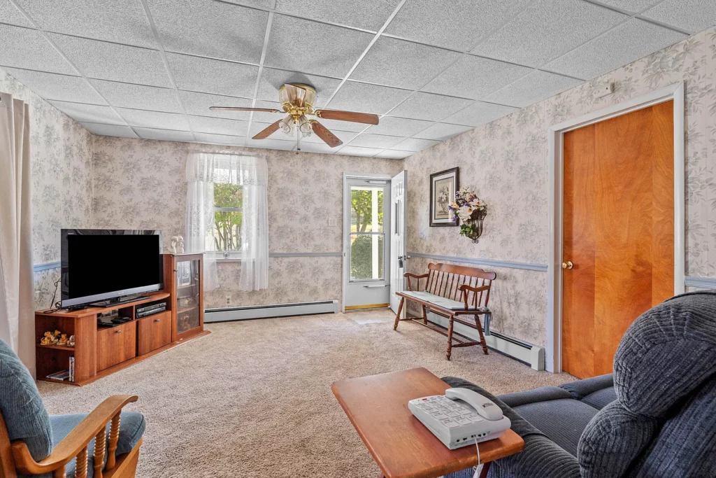 1527 Deer Run Rd, Mahaffey, PA 15757