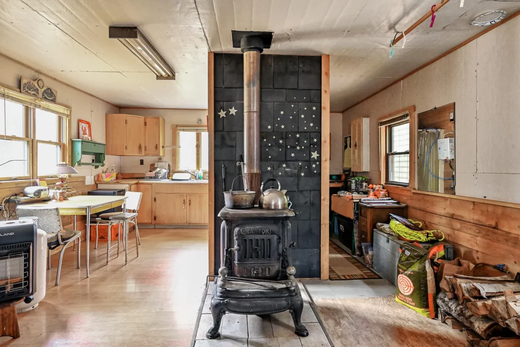 70 Morgan Rd, Burnham, ME 04922