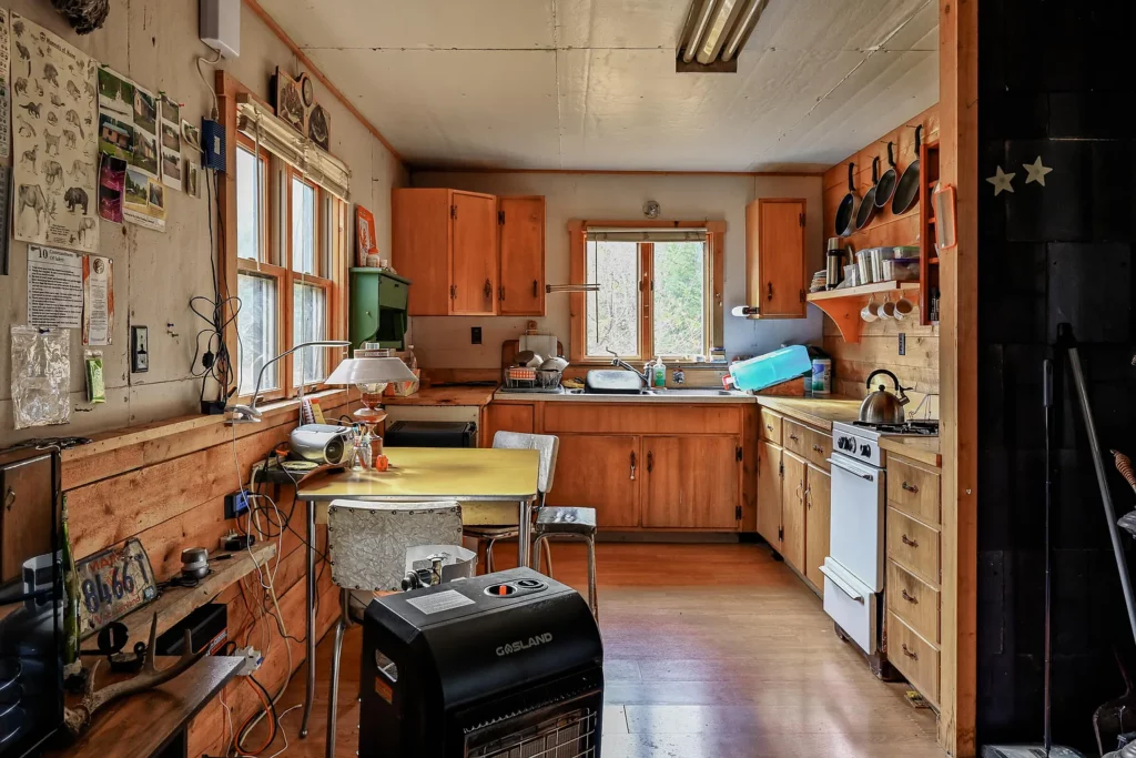 70 Morgan Rd, Burnham, ME 04922