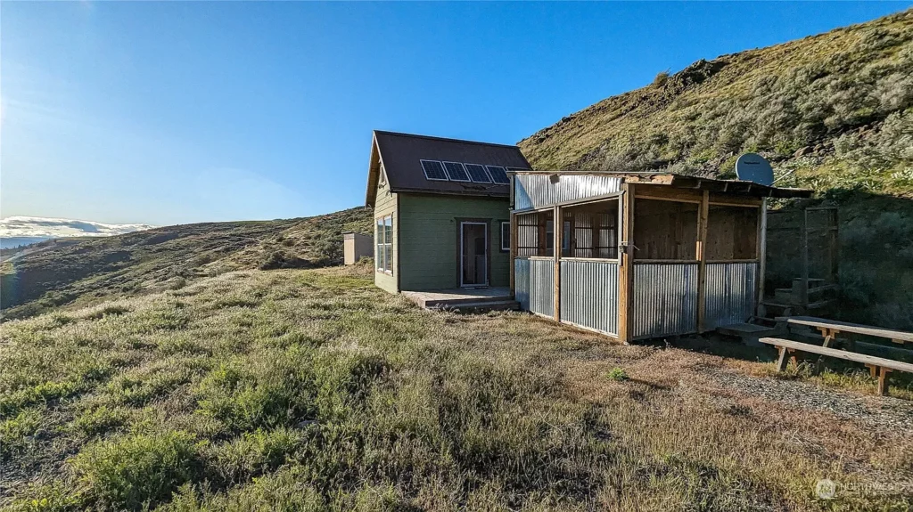 85 Deer Creek Dr, Waterville, WA 98858