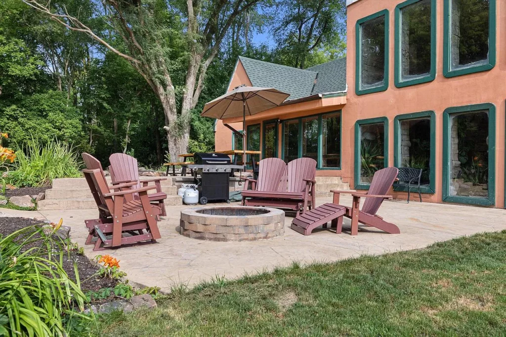 1920 South Springdale ROAD, New Berlin, WI 53146. Luxury 17-Acre Retreat in New Berlin WI – Private Lake