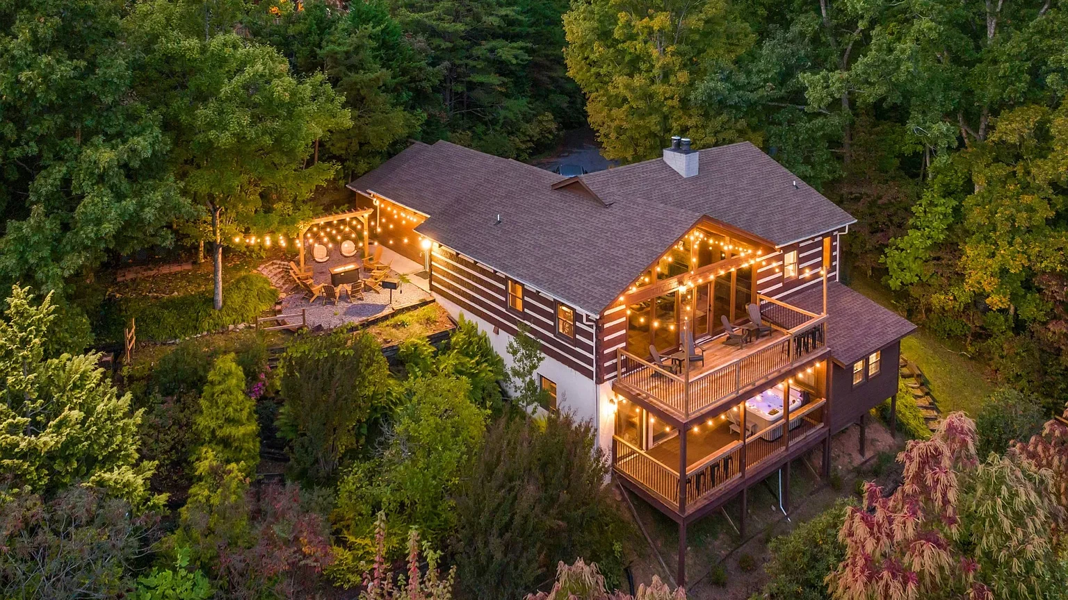 229 Rodeo Dr, Gatlinburg, TN 37738