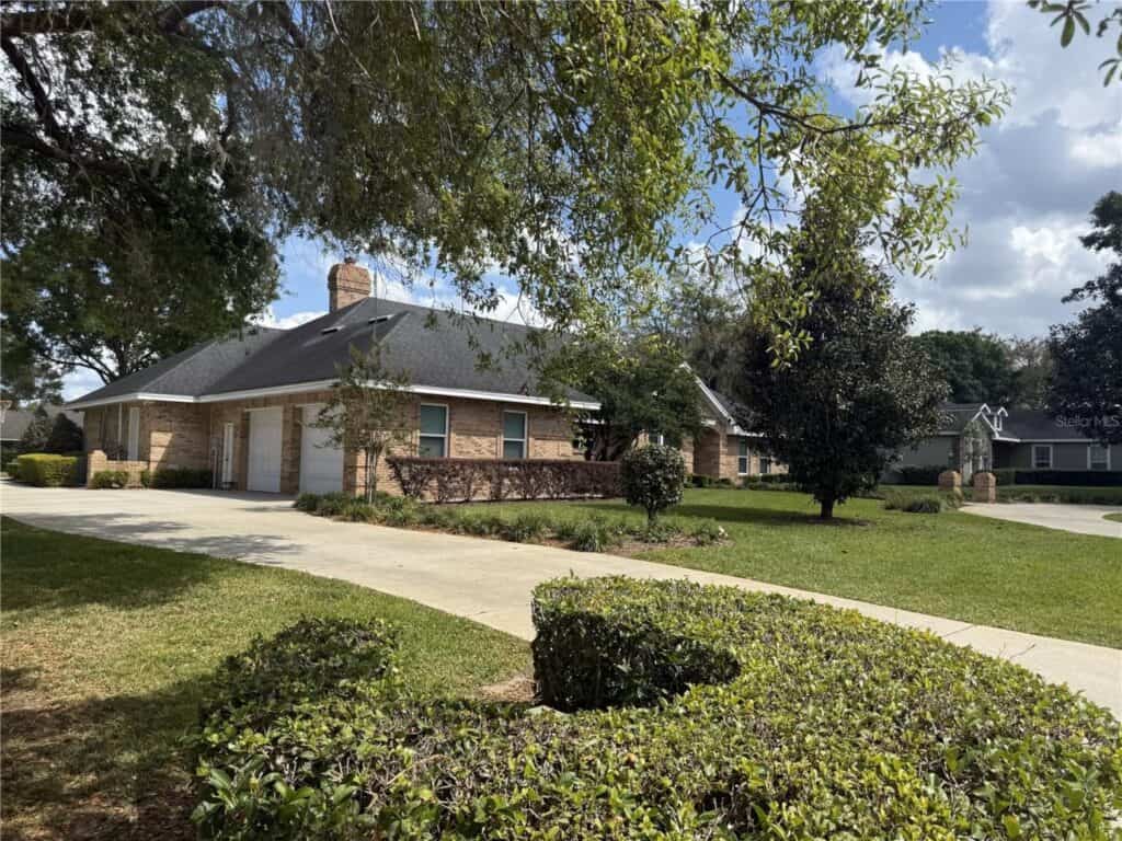 2756 Sequoyah Dr, Haines City, FL 33844 Listed by Rae Chidlow