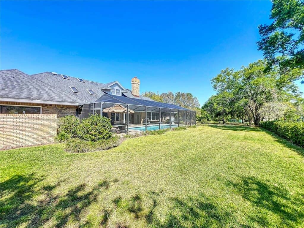 2756 Sequoyah Dr, Haines City, FL 33844 Listed by Rae Chidlow