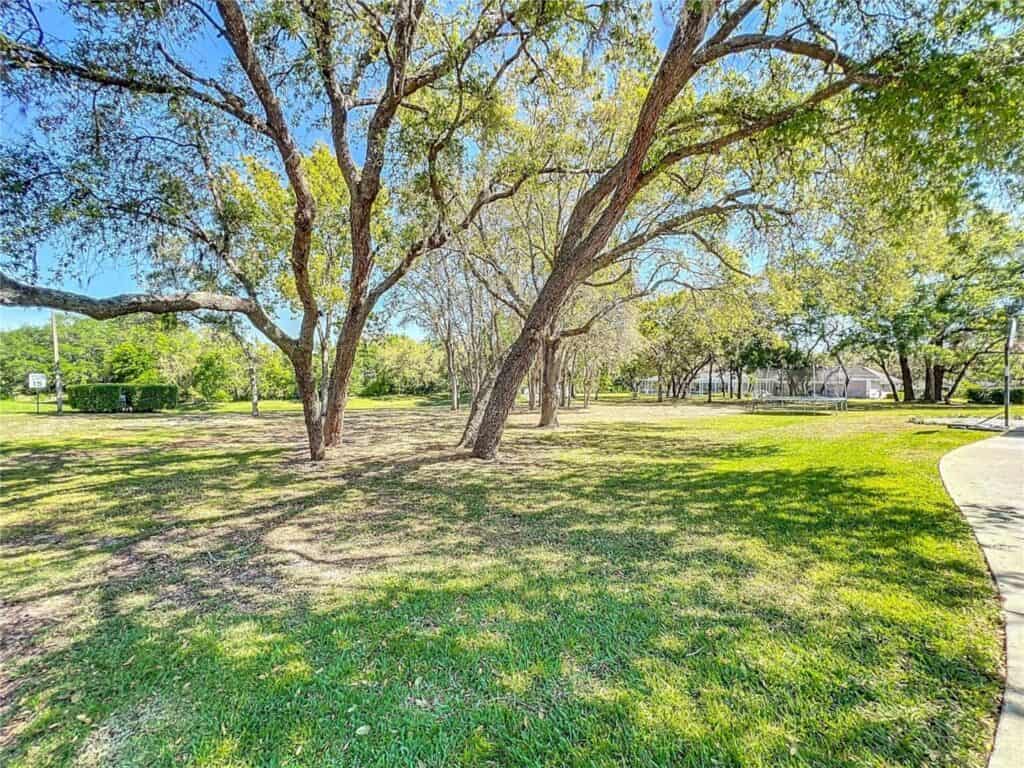 2756 Sequoyah Dr, Haines City, FL 33844 Listed by Rae Chidlow