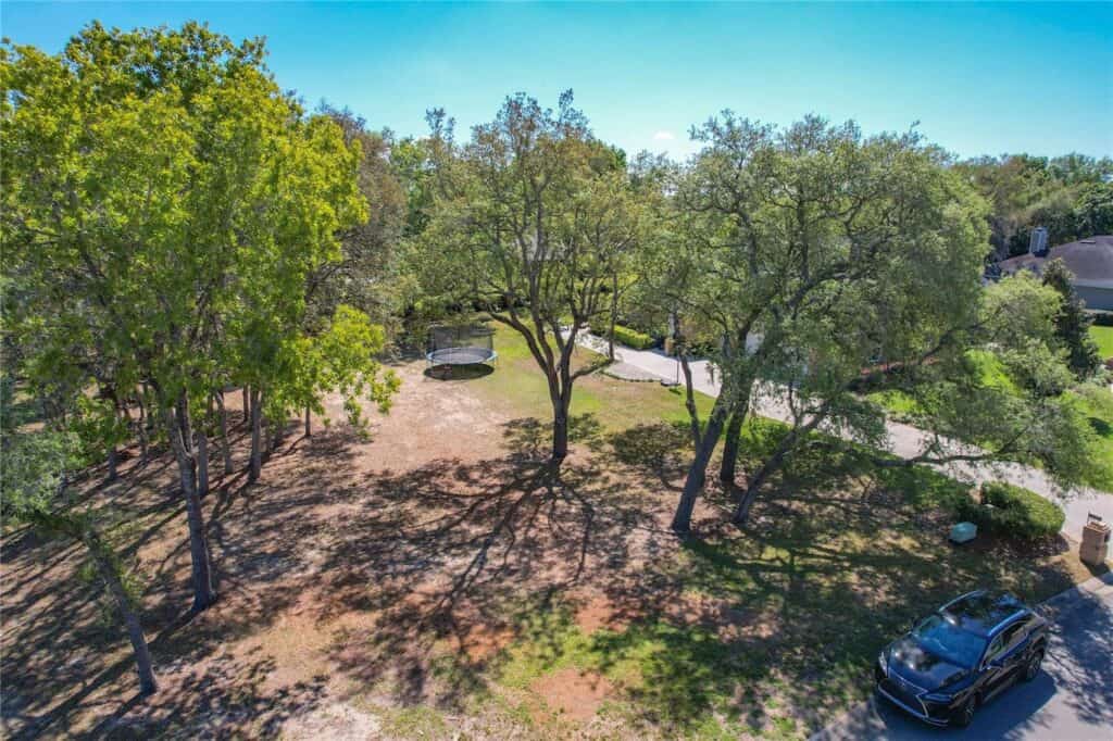 2756 Sequoyah Dr, Haines City, FL 33844 Listed by Rae Chidlow