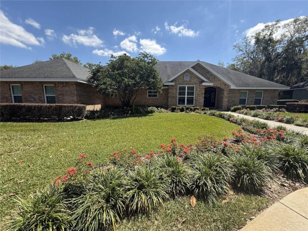 2756 Sequoyah Dr, Haines City, FL 33844 Listed by Rae Chidlow