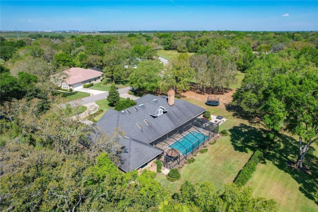 2756 Sequoyah Dr, Haines City, FL 33844 Listed by Rae Chidlow