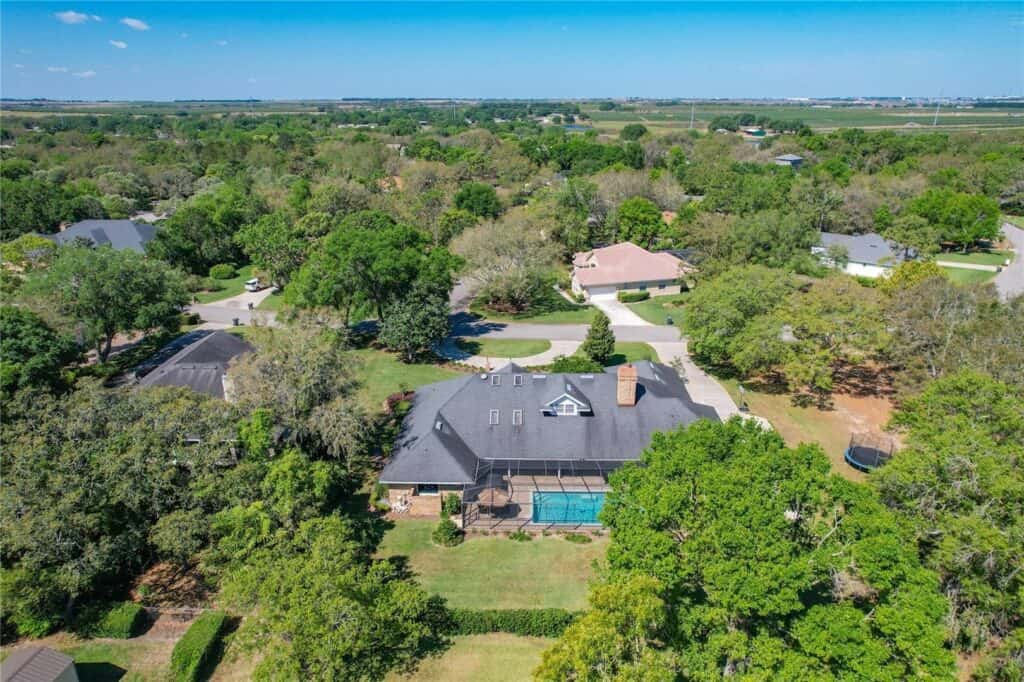 2756 Sequoyah Dr, Haines City, FL 33844 Listed by Rae Chidlow