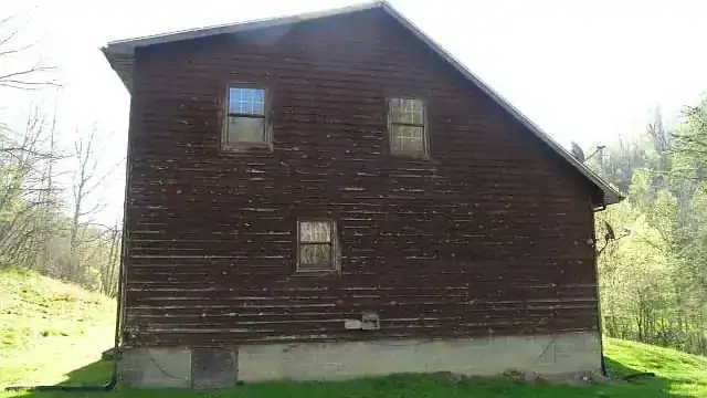 Rustic Craftsman Home on 4 Acres For Sale in Fort Gay, WV – 422 Short Cut Branch Rd, Fort Gay, WV 25514 Preston Cole 304-736-1200, Property Professionals
