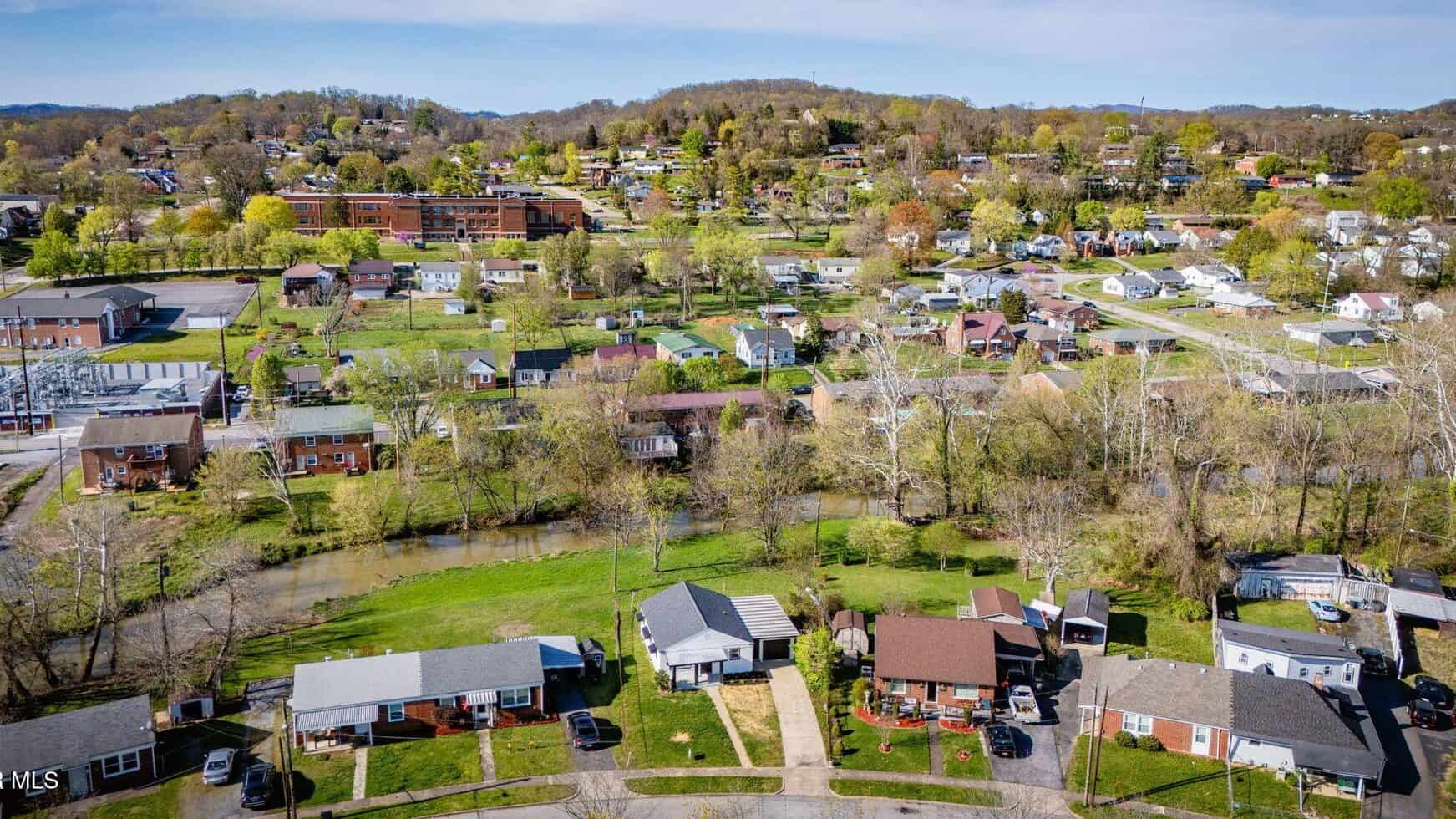 533 Sequoyah Dr, Kingsport, TN 37660 Realtor Matt Adams 423-416-8773, Southern Dwellings
