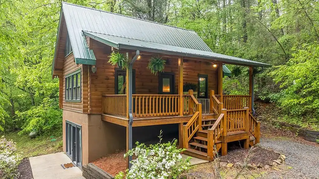 Log Cabin For Sale Georgia 121 Farmstead Rd, Ellijay, GA 30540 Tracy Krohn 404-217-5908, Keller Williams Elevate