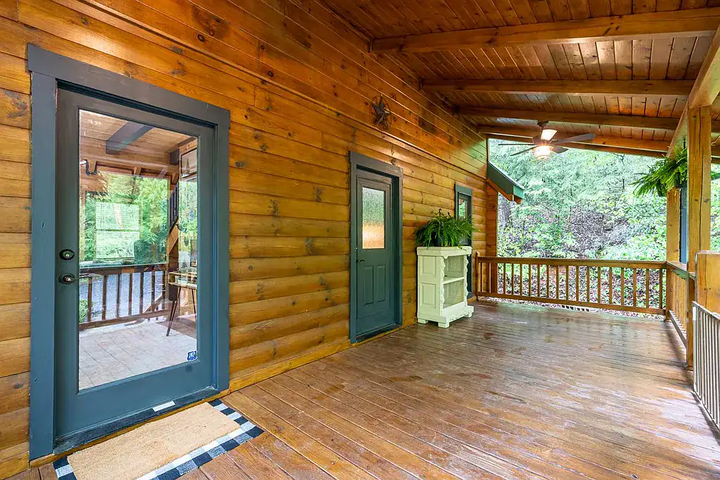 Log Cabin For Sale Georgia 121 Farmstead Rd, Ellijay, GA 30540 Tracy Krohn 404-217-5908, Keller Williams Elevate