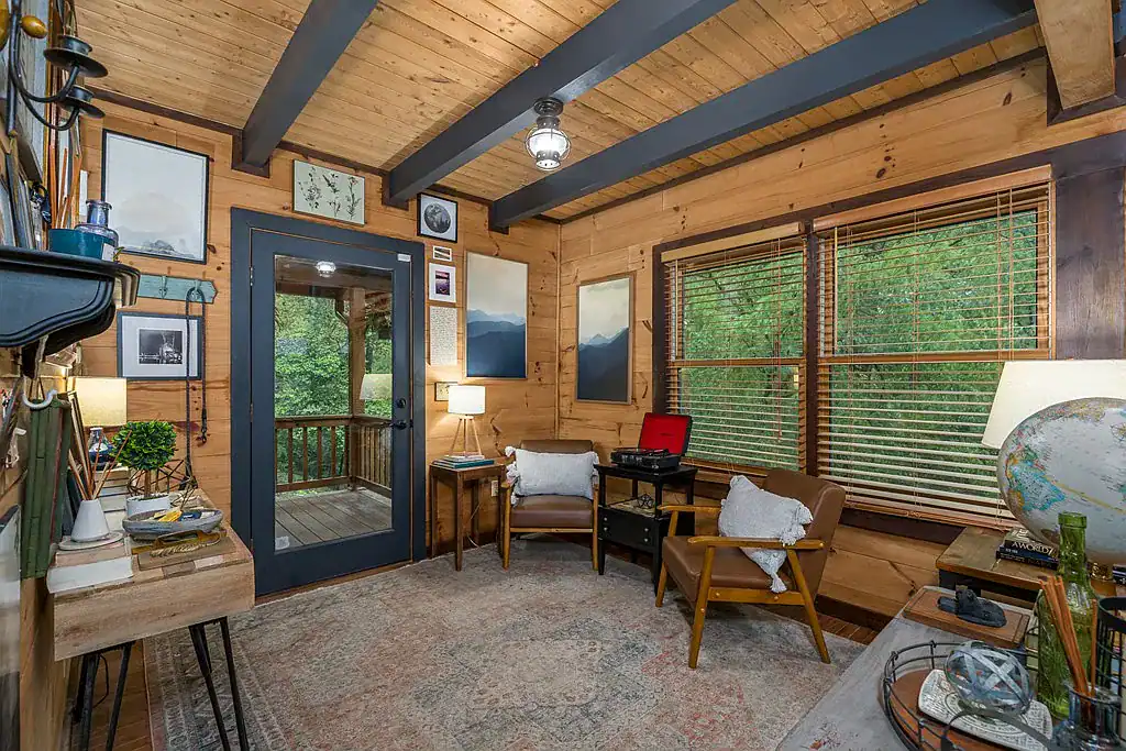 Log Cabin For Sale Georgia 121 Farmstead Rd, Ellijay, GA 30540 Tracy Krohn 404-217-5908, Keller Williams Elevate