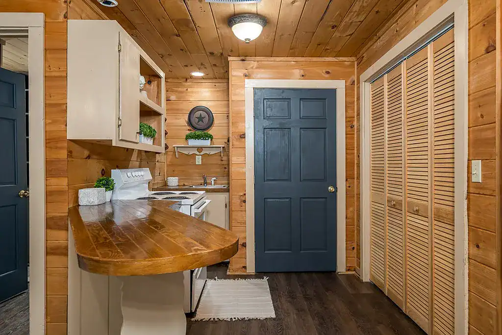 Log Cabin For Sale Georgia 121 Farmstead Rd, Ellijay, GA 30540 Tracy Krohn 404-217-5908, Keller Williams Elevate