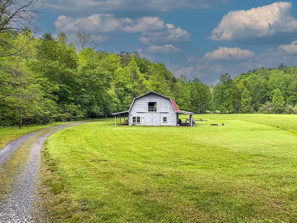 Log Cabin For Sale Georgia 121 Farmstead Rd, Ellijay, GA 30540 Tracy Krohn 404-217-5908, Keller Williams Elevate
