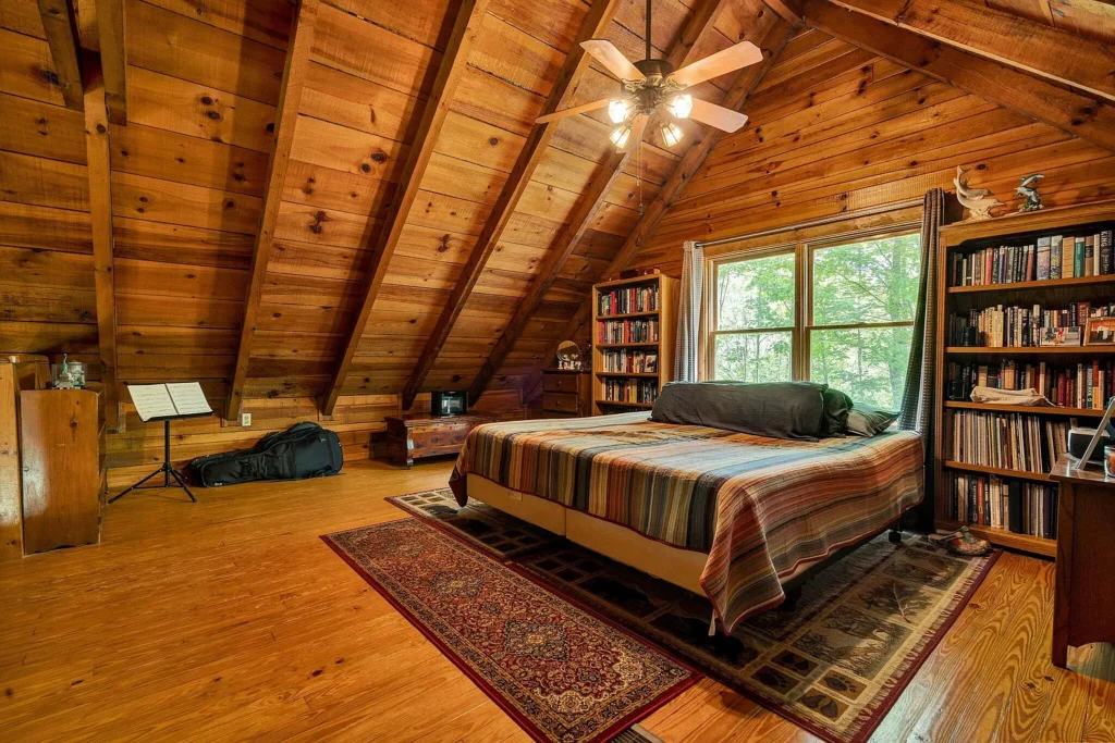 Log Cabin For Sale in Tennessee -147 Blalock Dr, Turtletown, TN 37391