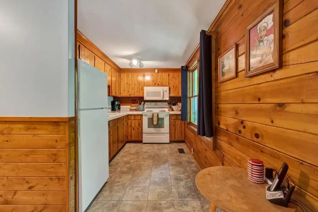 Log Cabin For Sale in Tennessee -147 Blalock Dr, Turtletown, TN 37391