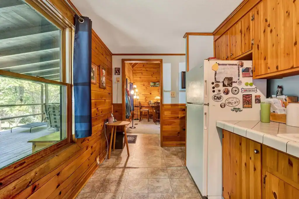 Log Cabin For Sale in Tennessee -147 Blalock Dr, Turtletown, TN 37391