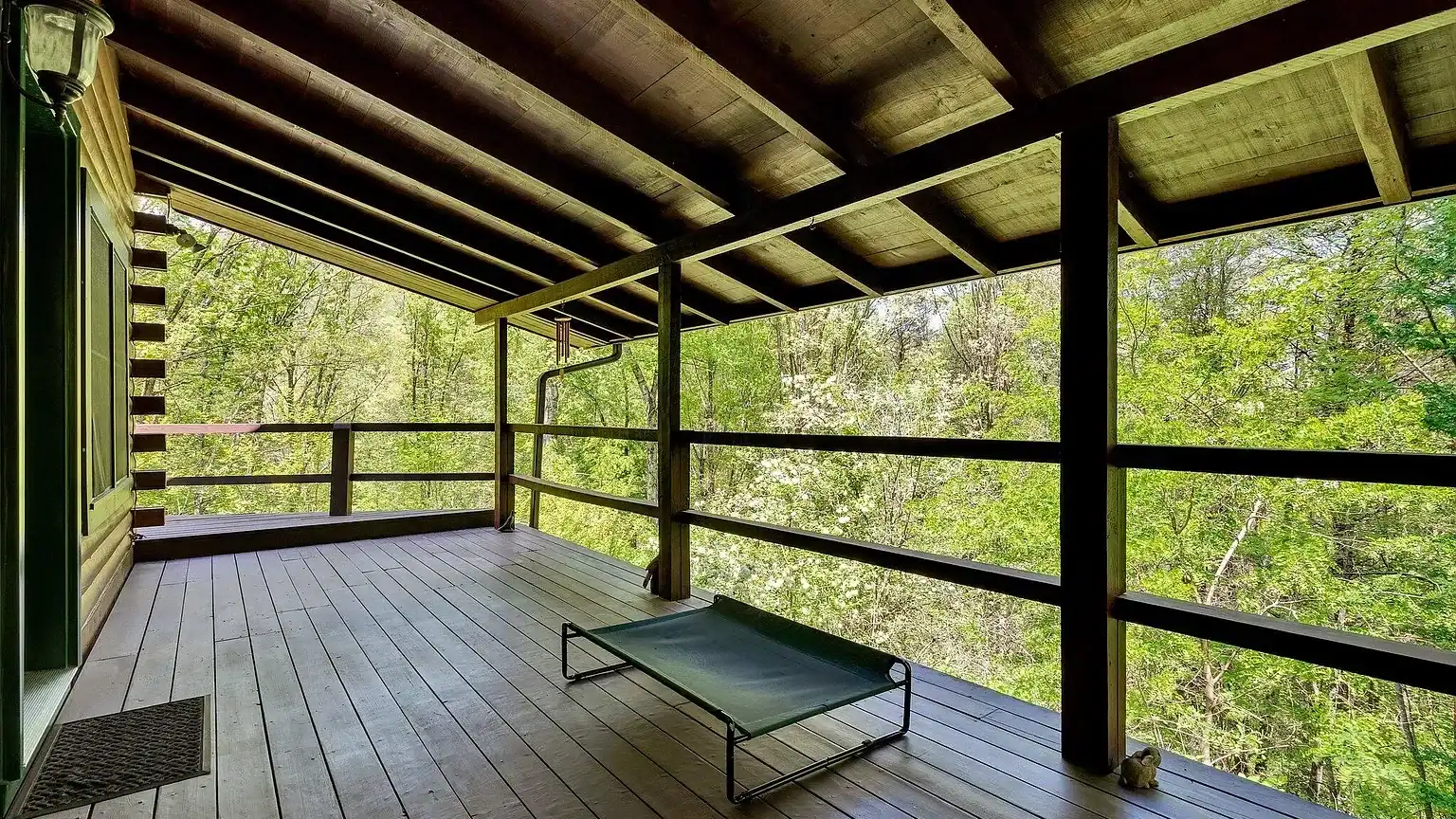 Log Cabin For Sale in Tennessee -147 Blalock Dr, Turtletown, TN 37391