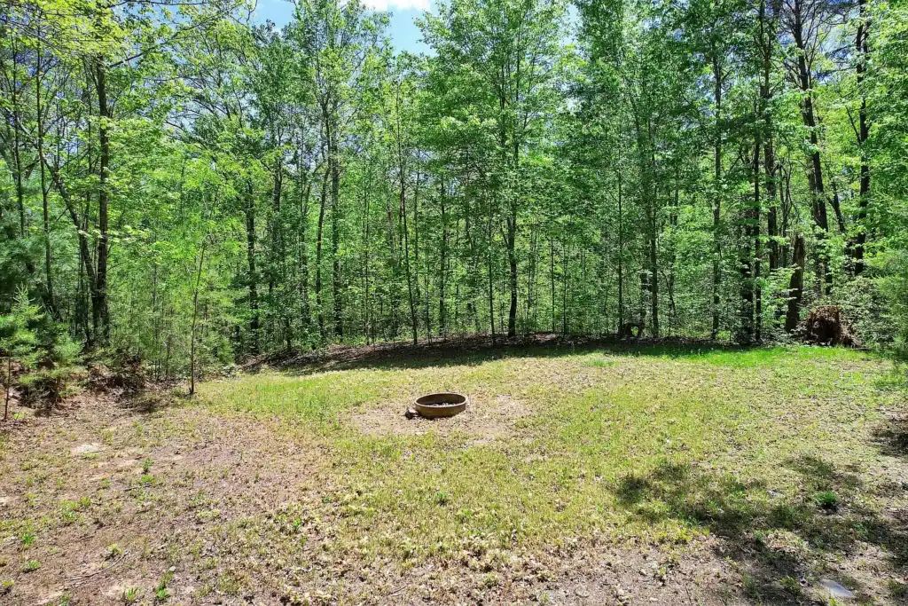 Log Cabin For Sale in Tennessee -147 Blalock Dr, Turtletown, TN 37391