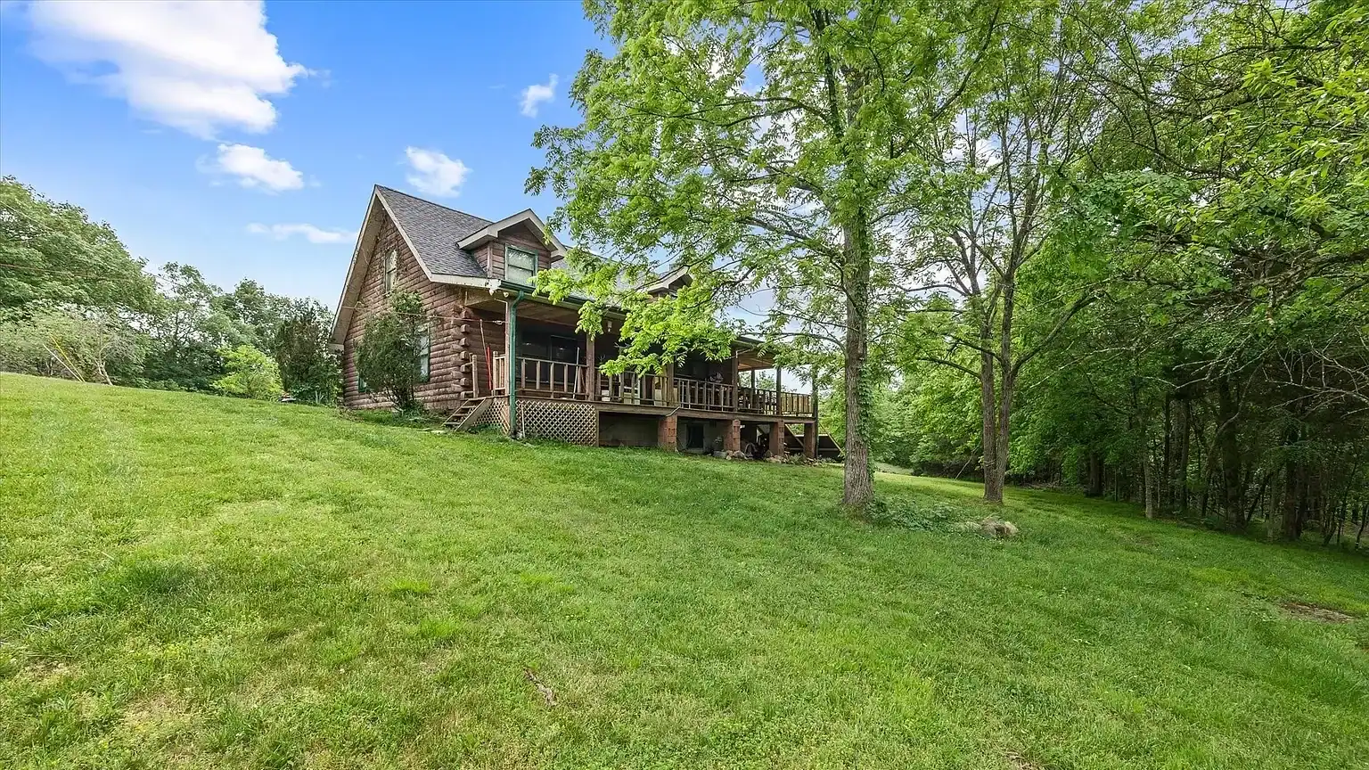 Log Cabin For Sale in Tennessee with Land 193 Horseshoe Bend Ln, Elmwood, TN 38560