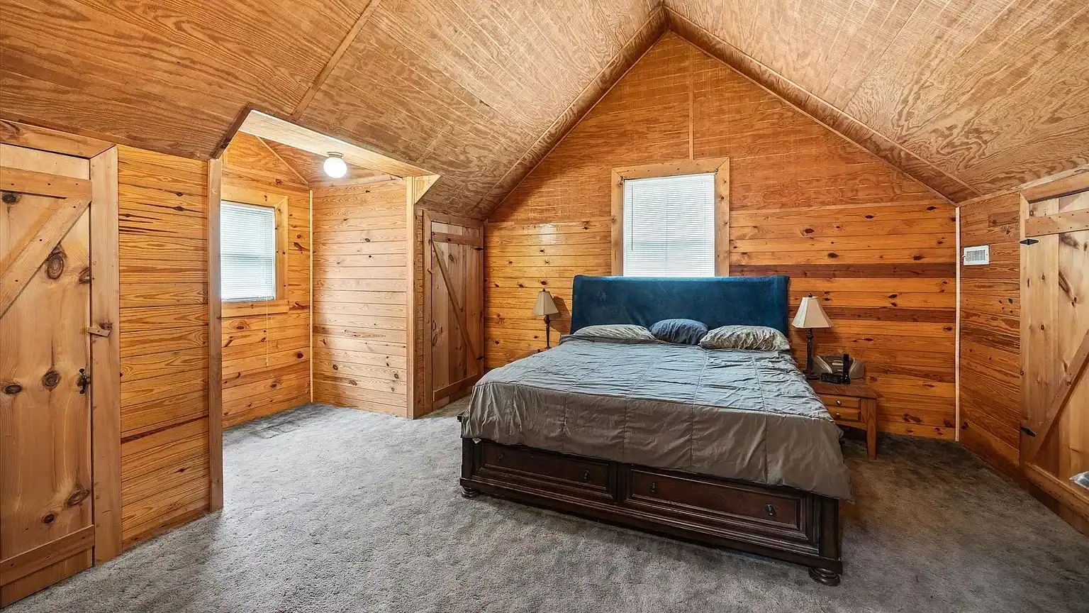 Log Cabin For Sale in Tennessee with Land 193 Horseshoe Bend Ln, Elmwood, TN 38560