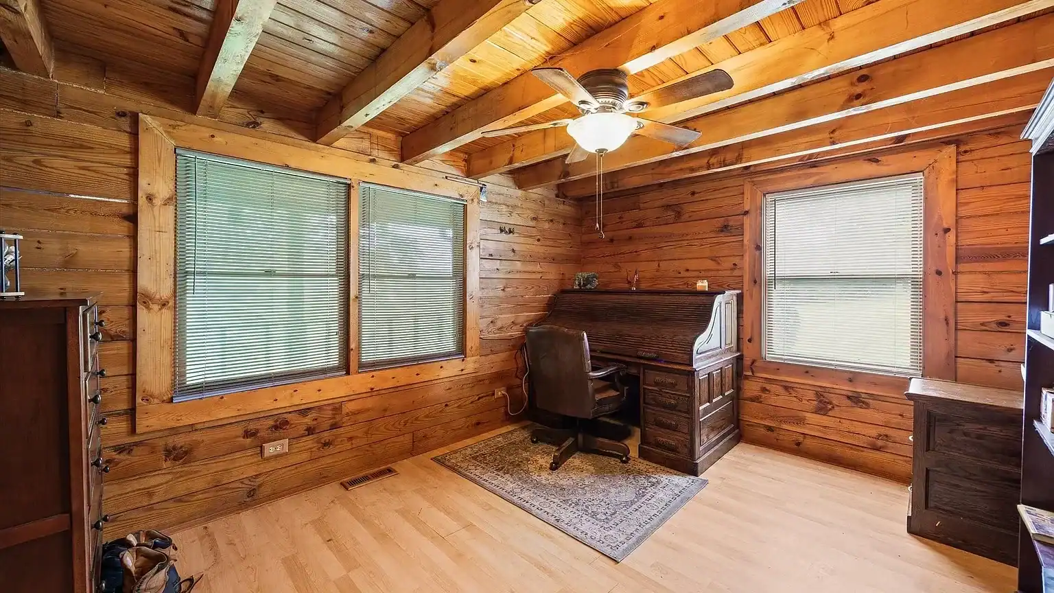 Log Cabin For Sale in Tennessee with Land 193 Horseshoe Bend Ln, Elmwood, TN 38560