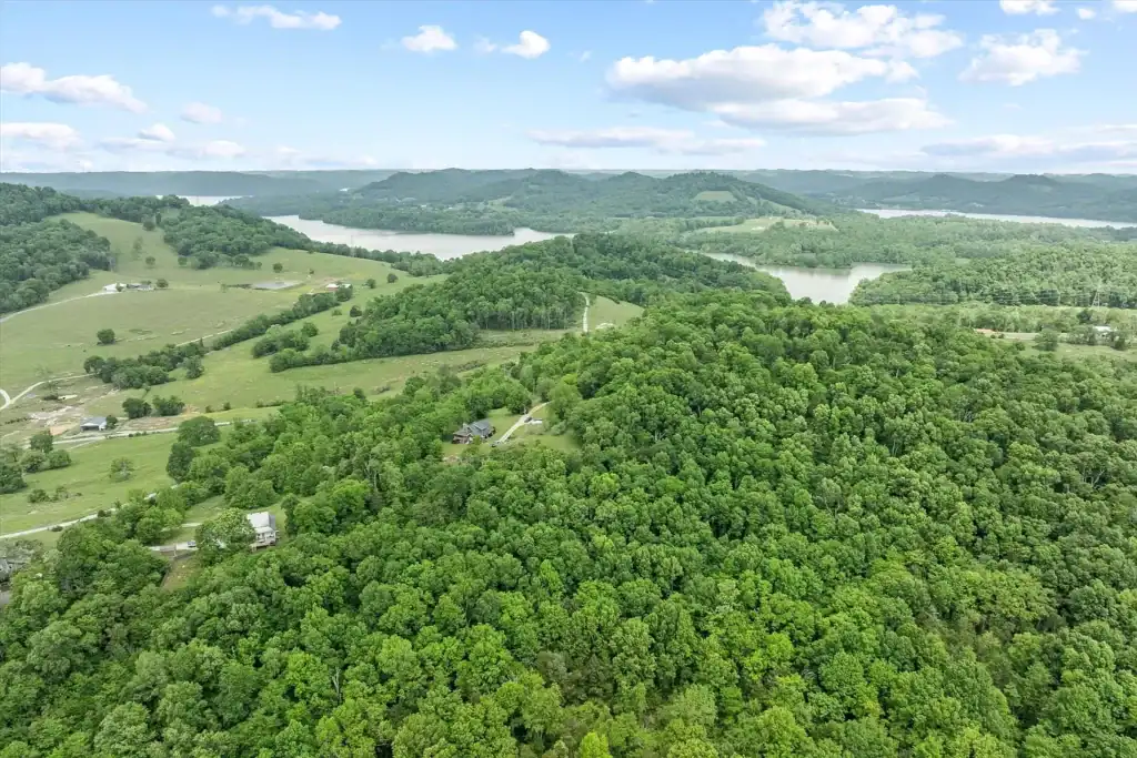 Log Cabin For Sale in Tennessee with Land 193 Horseshoe Bend Ln, Elmwood, TN 38560
