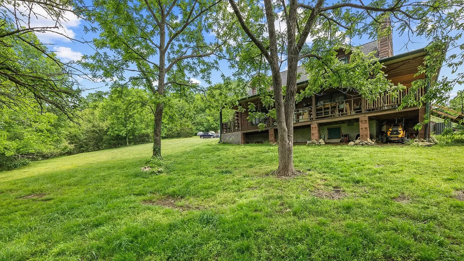 Log Cabin For Sale in Tennessee with Land 193 Horseshoe Bend Ln, Elmwood, TN 38560
