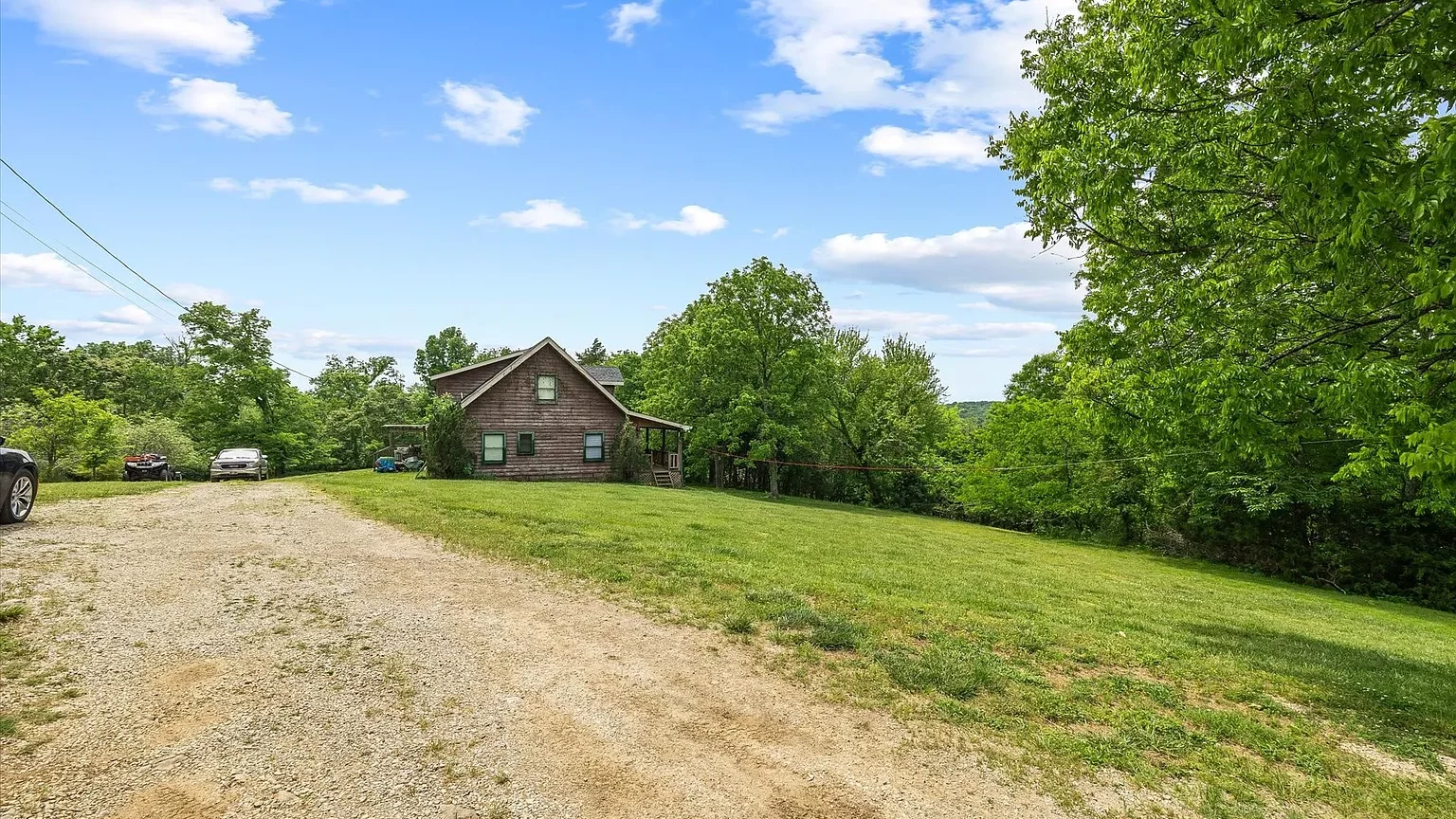 Log Cabin For Sale in Tennessee with Land 193 Horseshoe Bend Ln, Elmwood, TN 38560
