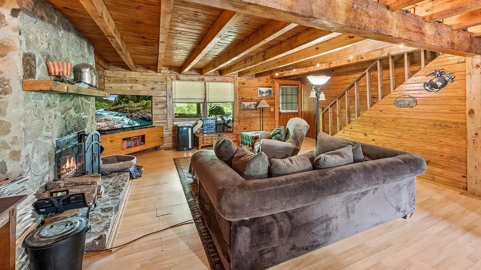Log Cabin For Sale in Tennessee with Land 193 Horseshoe Bend Ln, Elmwood, TN 38560