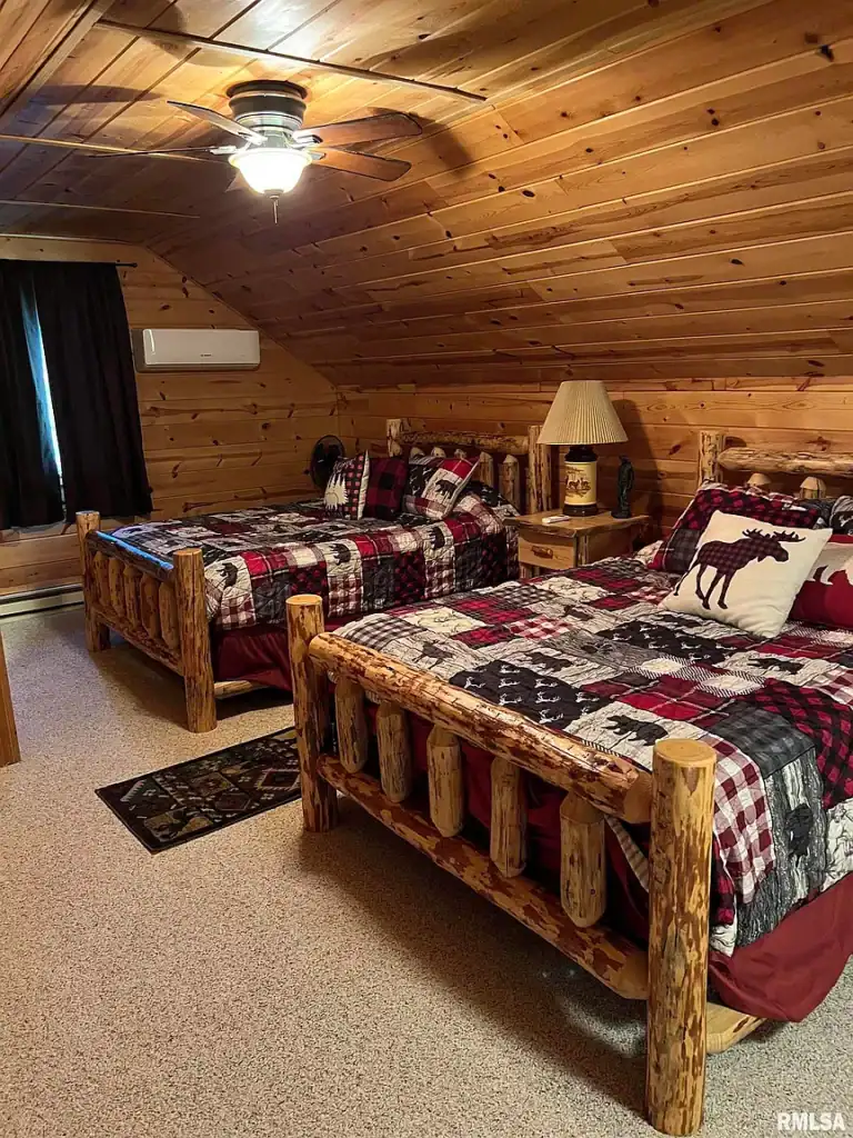 Log cabin for sale in Illinois 15033 Ray Rd, Rushville, IL 62681
