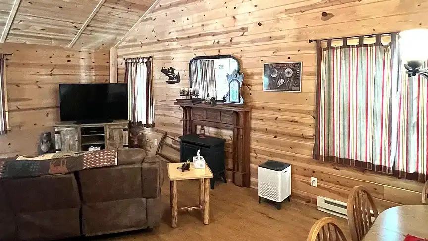 Log cabin for sale in Illinois 15033 Ray Rd, Rushville, IL 62681