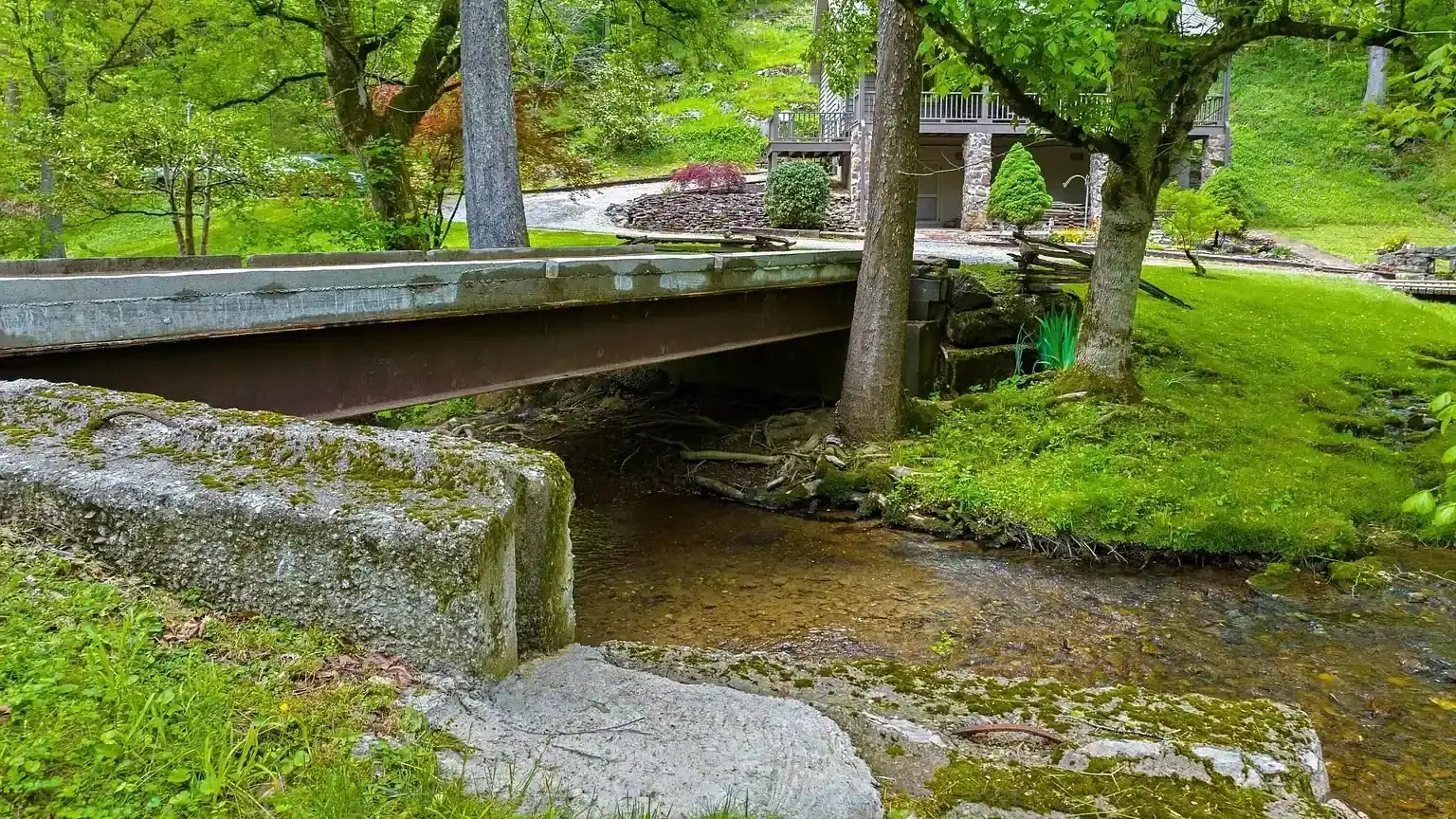 Timber Frame cabin for sale by the creek on 20 acres in Sneedville Tennessee 477 Stoney Fork Rd, Sneedville, TN 37869 Jessee Cook Your Local East Tennessee realtor