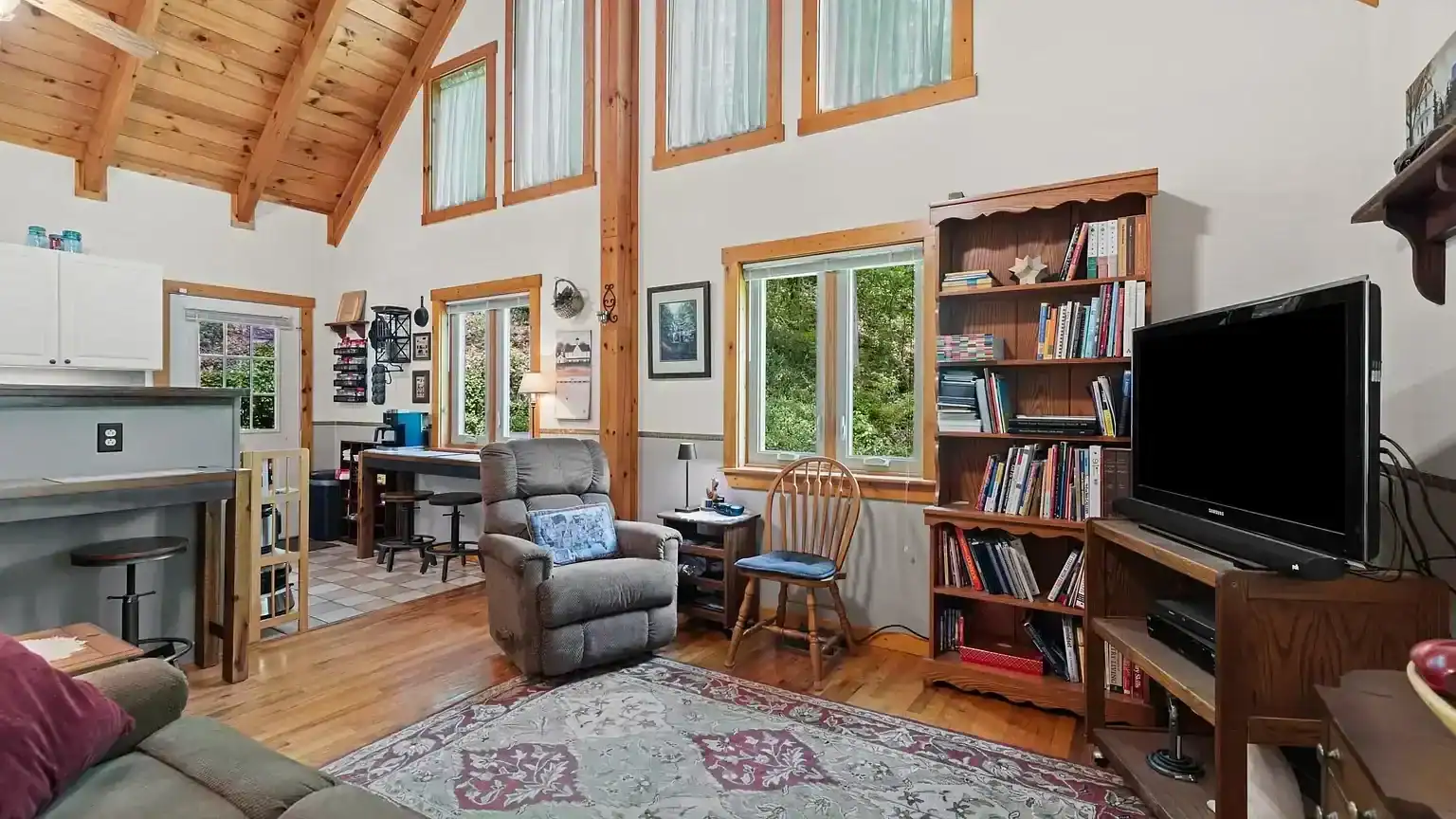 Timber Frame cabin for sale by the creek on 20 acres in Sneedville Tennessee 477 Stoney Fork Rd, Sneedville, TN 37869 Jessee Cook Your Local East Tennessee realtor